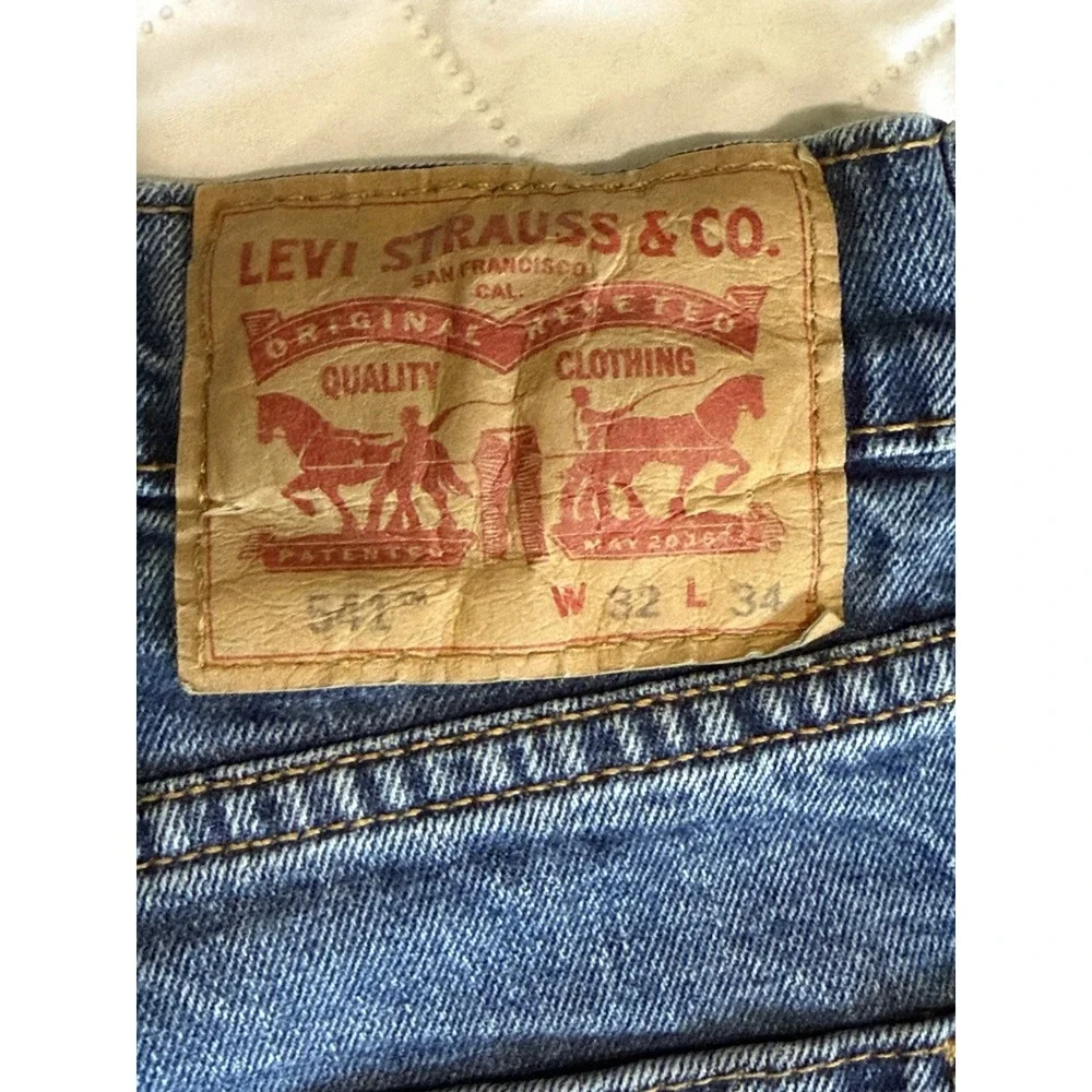 Levis 541 Mens Blue Jeans Size 32X34‎ Medium Wash Actual 33X32 Stretch